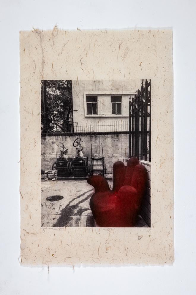 Photo plate with red ink