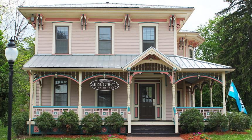 Outside the Cohen Gallery showing the victorian building how it can be seen from the street.